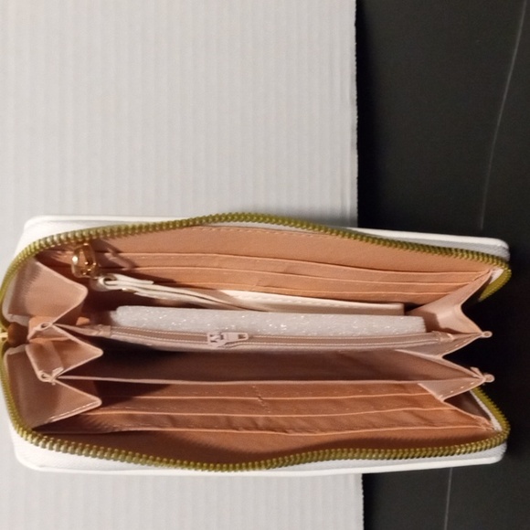 Labubu Wallet - Picture 4 of 6